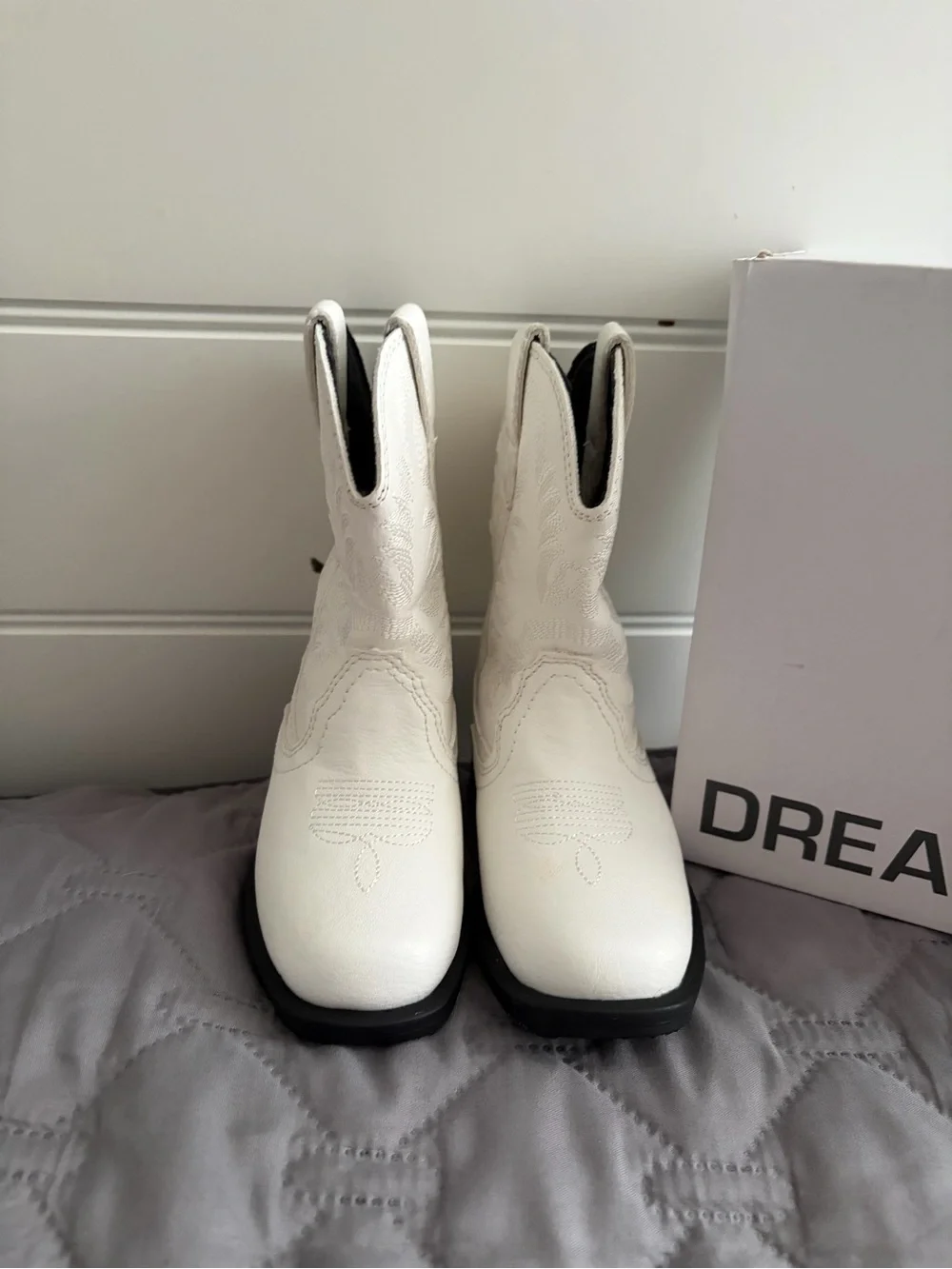 Dream Pairs White Western Ankle Boots with Black Soles
